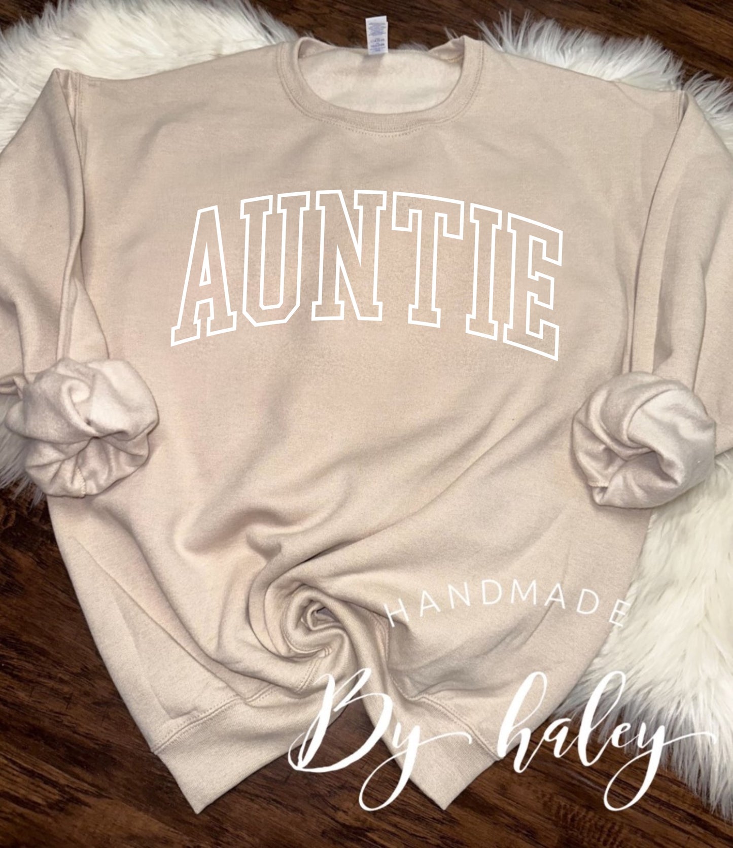 Auntie Crewneck