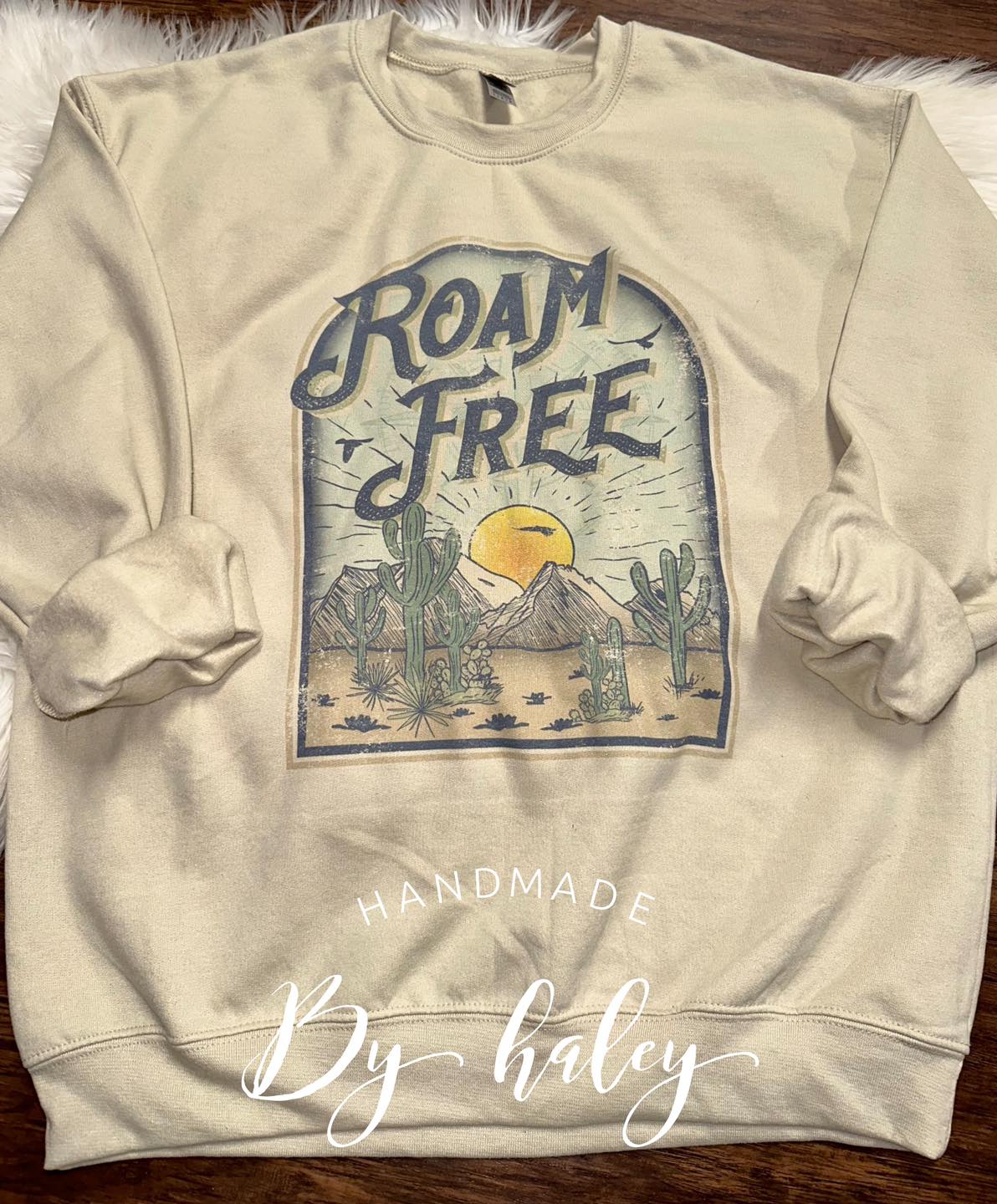 Roam Free Crewneck