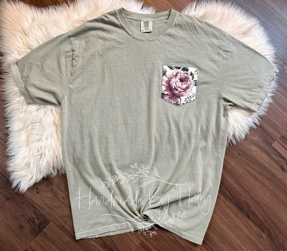 XL Floral Pocket T-Shirt