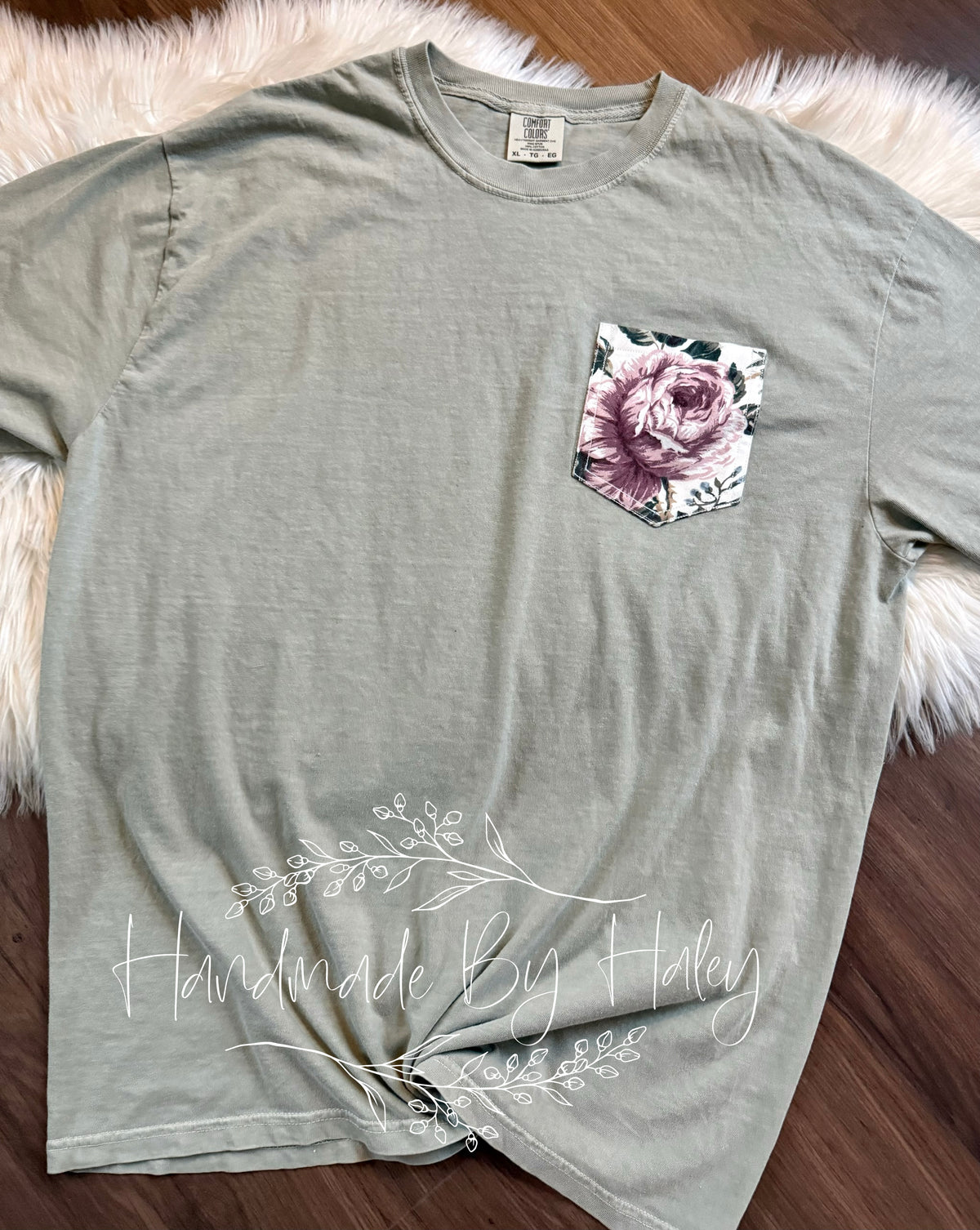 XL Floral Pocket T-Shirt