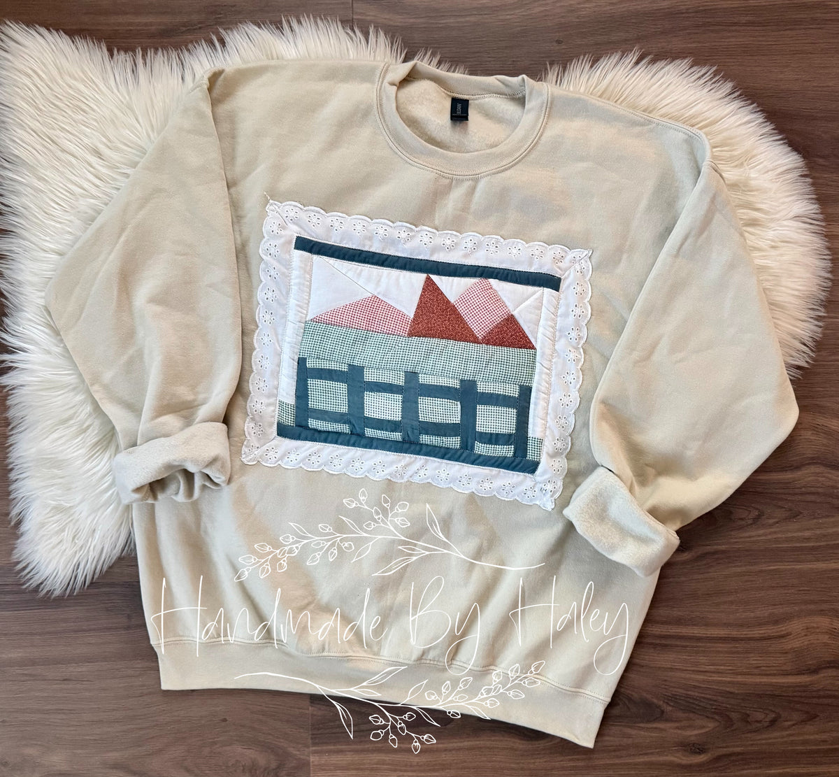 XL Quilted Mountain Crewneck