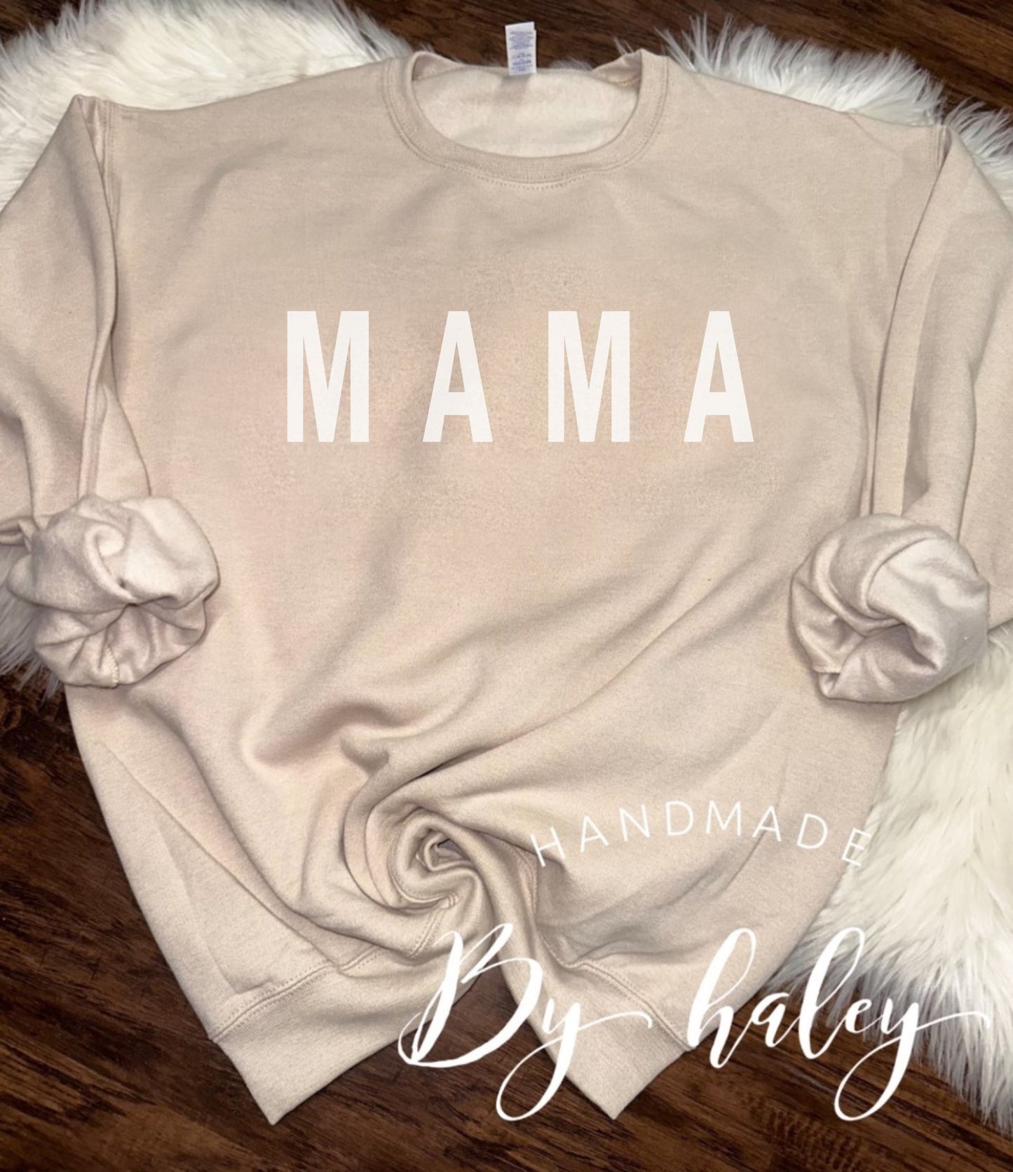 MAMA Crewneck